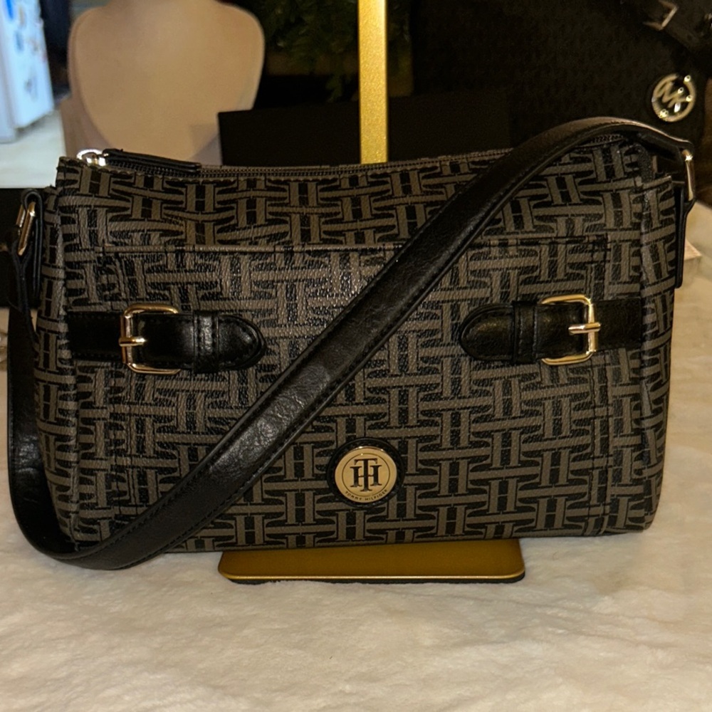 Y2K Tommy Hilfiger‎ Monogram Shoulder Bag